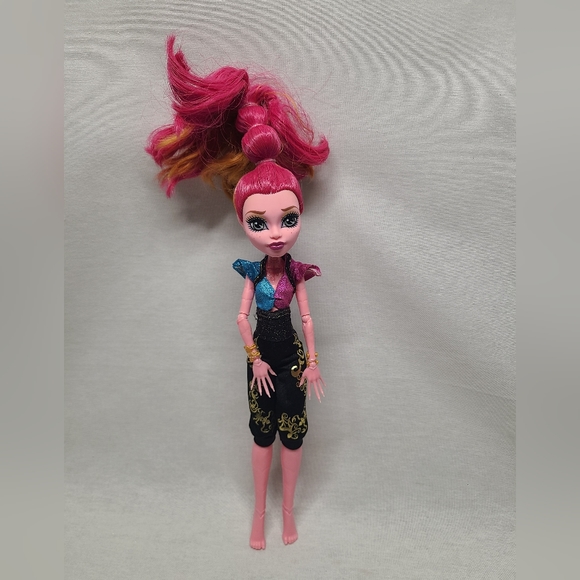 Monster High 13 Wishes Gigi Grant Doll - Picture 2 of 12